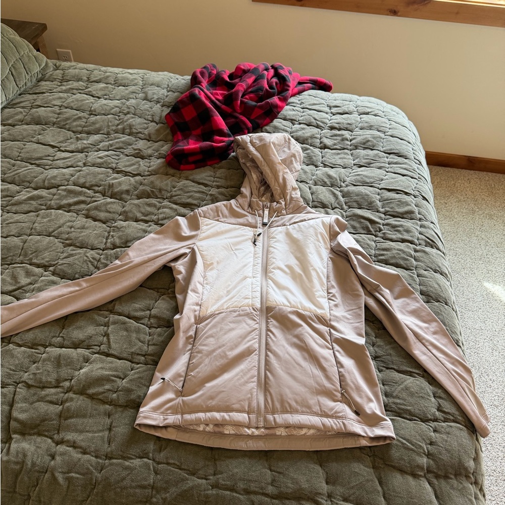 Golf sun mountain Women's Beige Hooded Jacket